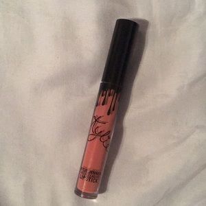 KYLIE JENNER LIQUID LIPSTICK